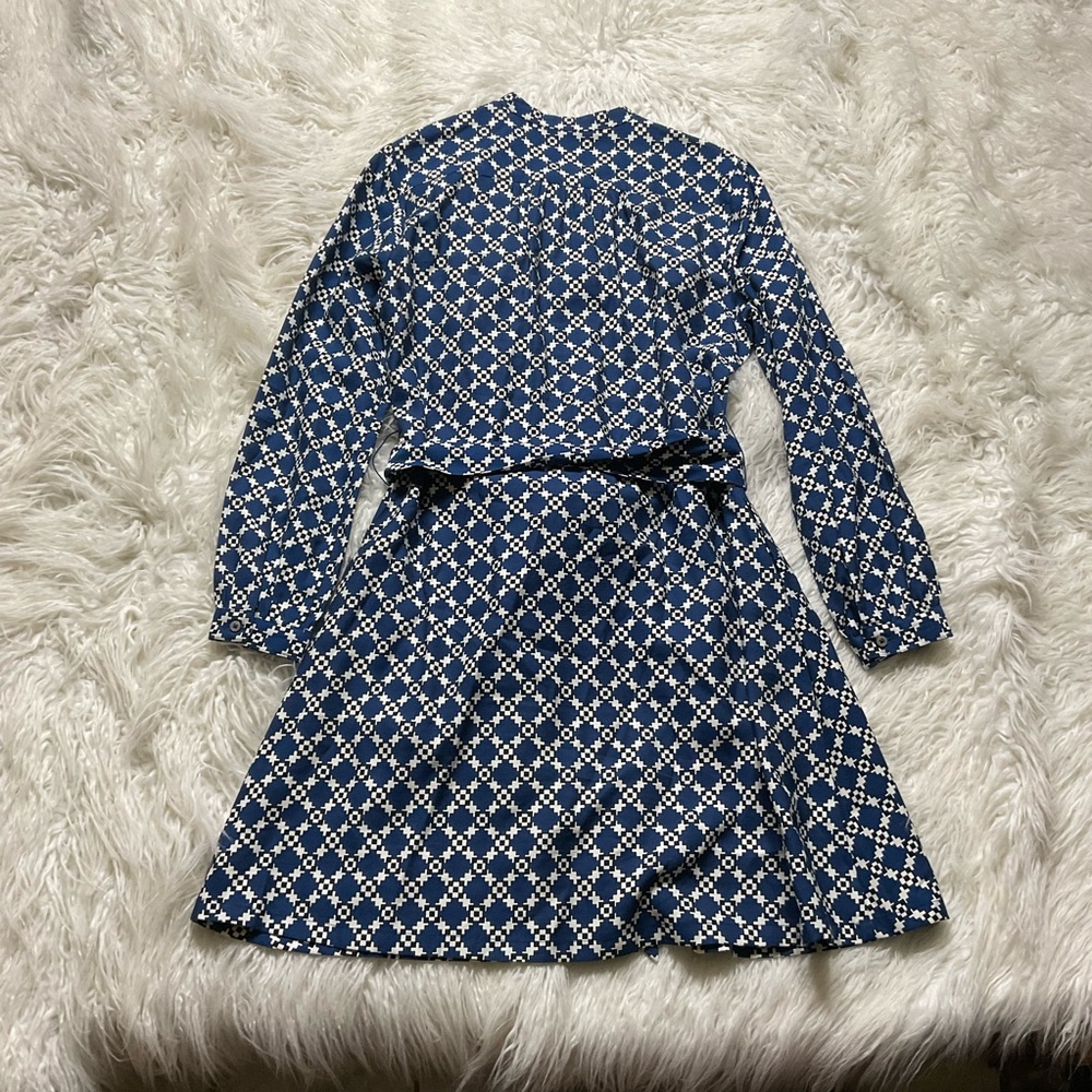 UNTUCKit Virginia Blue Geometric Long Sleeve Dress - Picture 5 of 5